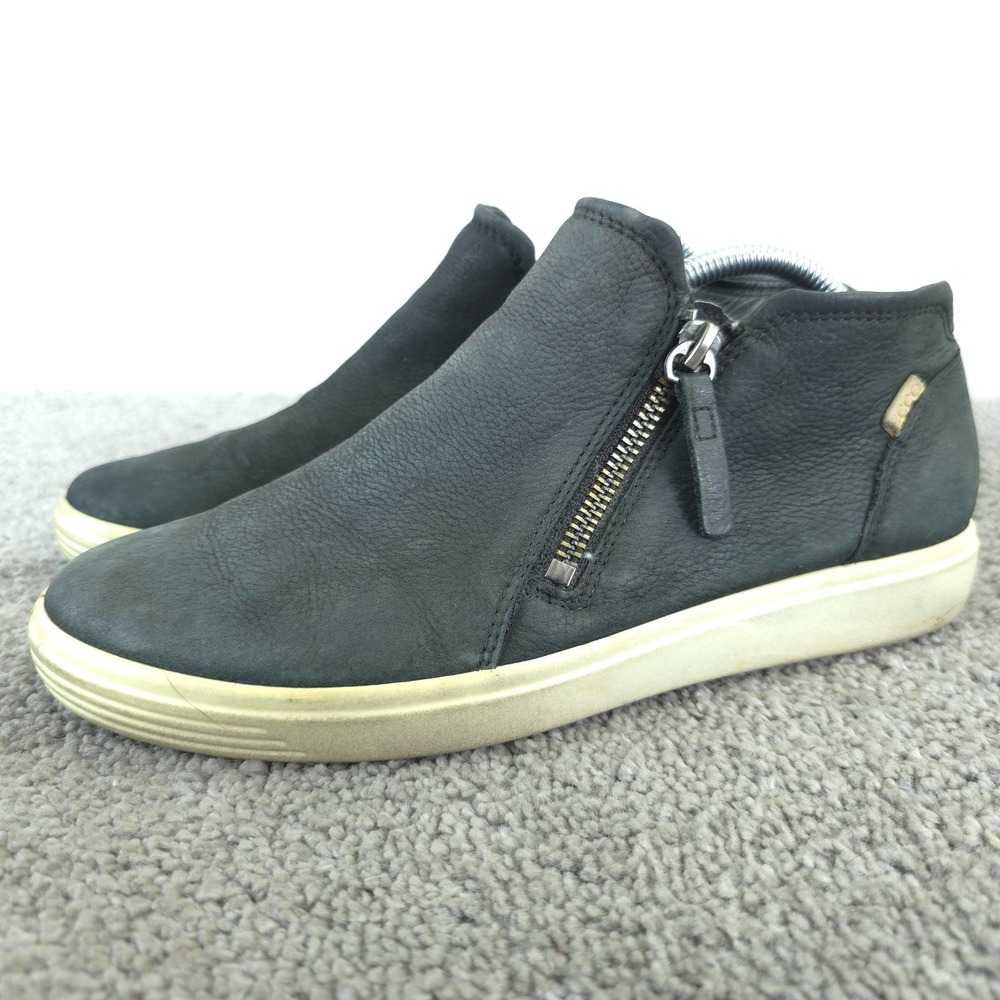 Ecco Soft 7 Boot Mid Sneaker Bootie Womens Size 7 Black Nubuck Side Zip Shoes